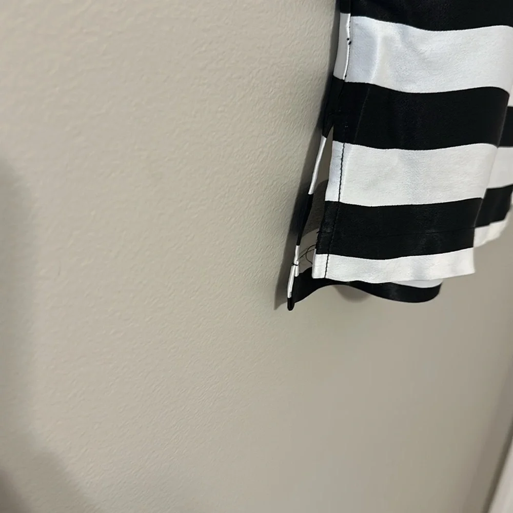 Anthropologie Maeve Batwing Button-Back Tee Top Black & White Striped Sz Small - Picture 7 of 9